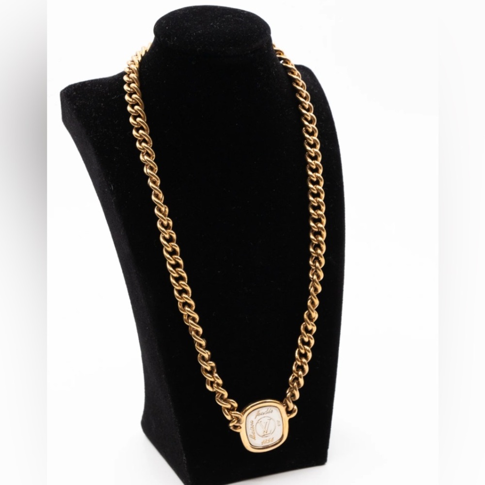 👑✅PRICE FIRM✅ Louis Vuitton ID Chain Necklace Gold - Picture 2 of 13